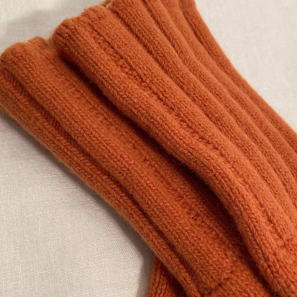 Portolano cashmere burnt Orange Gloves with Floral Design one size